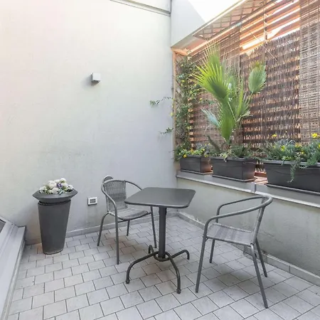 Chic & Modern With Terrace Apartment *